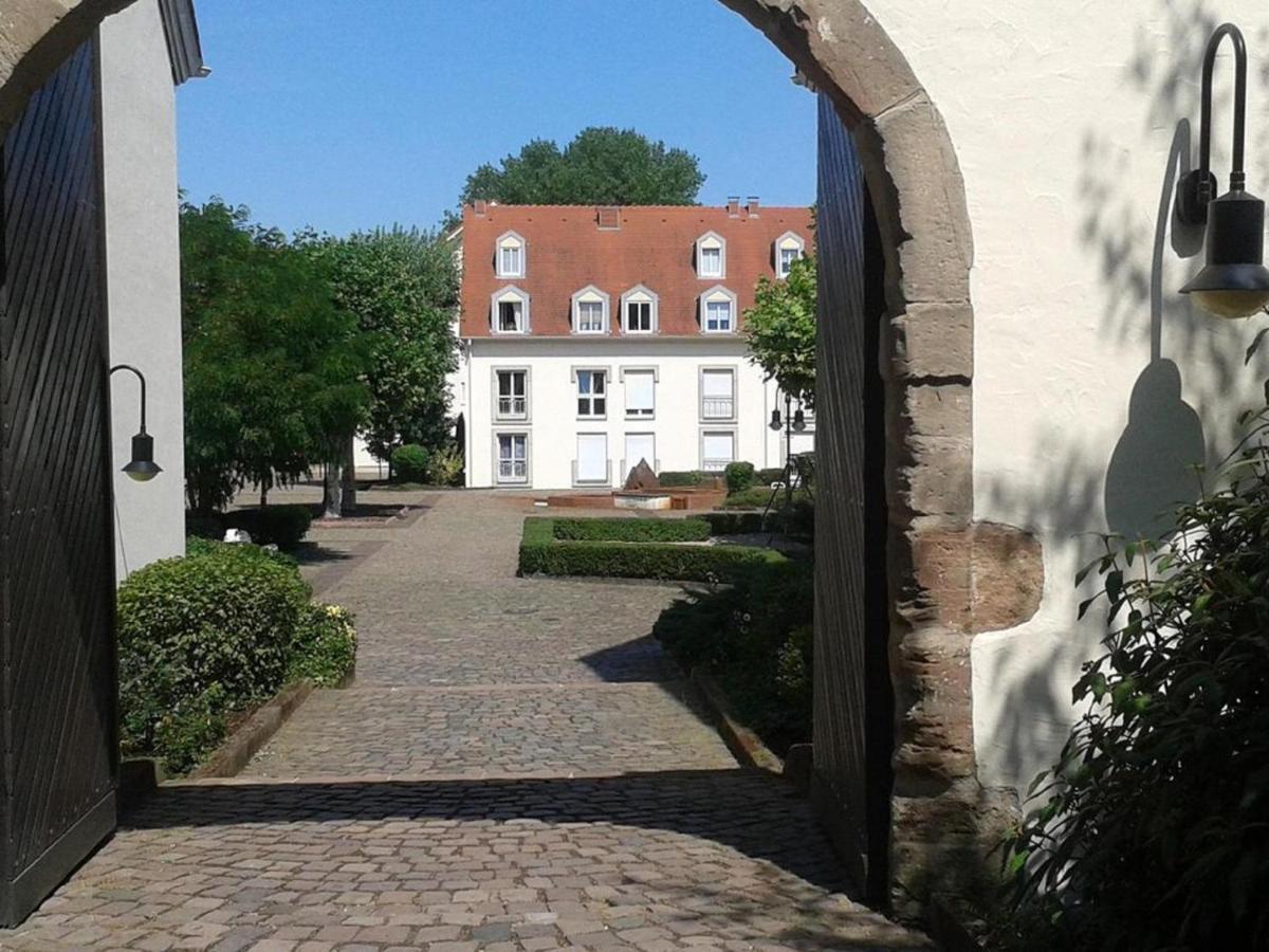 Amf Ferienwohnungen Historischer Soutyhof Saarlouis Zewnętrze zdjęcie
